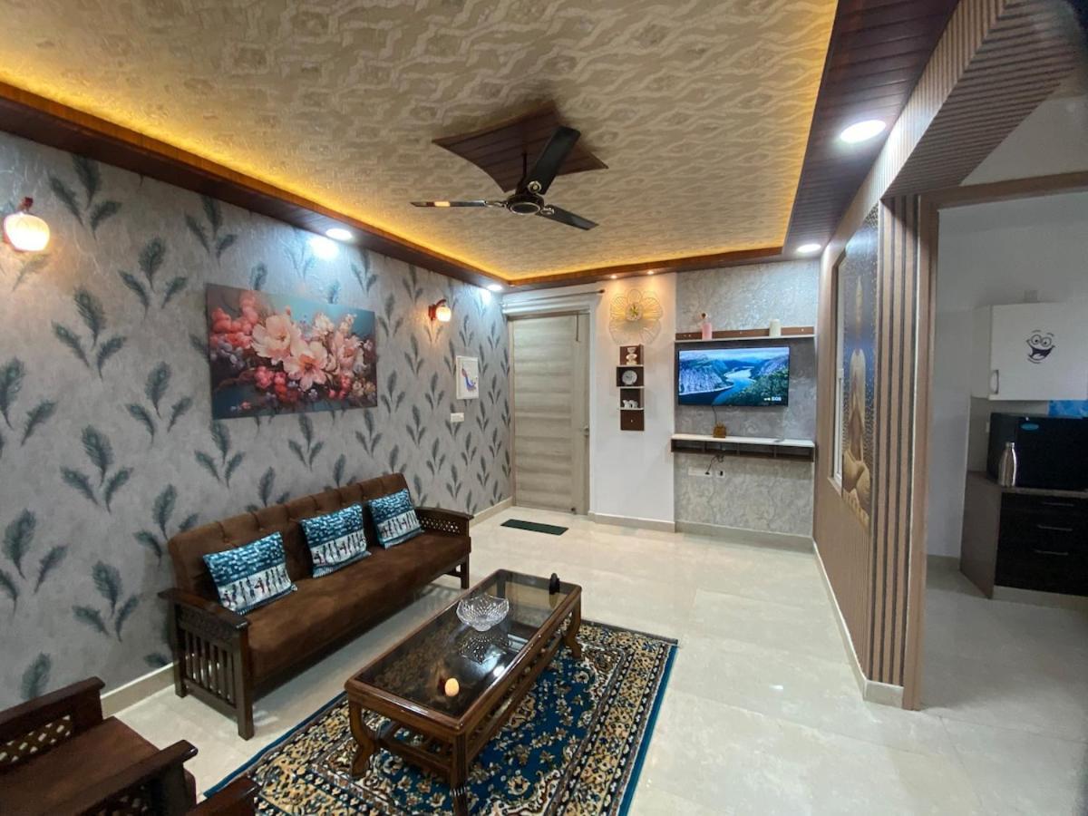 Taj Vibes By Vibz Apartment *